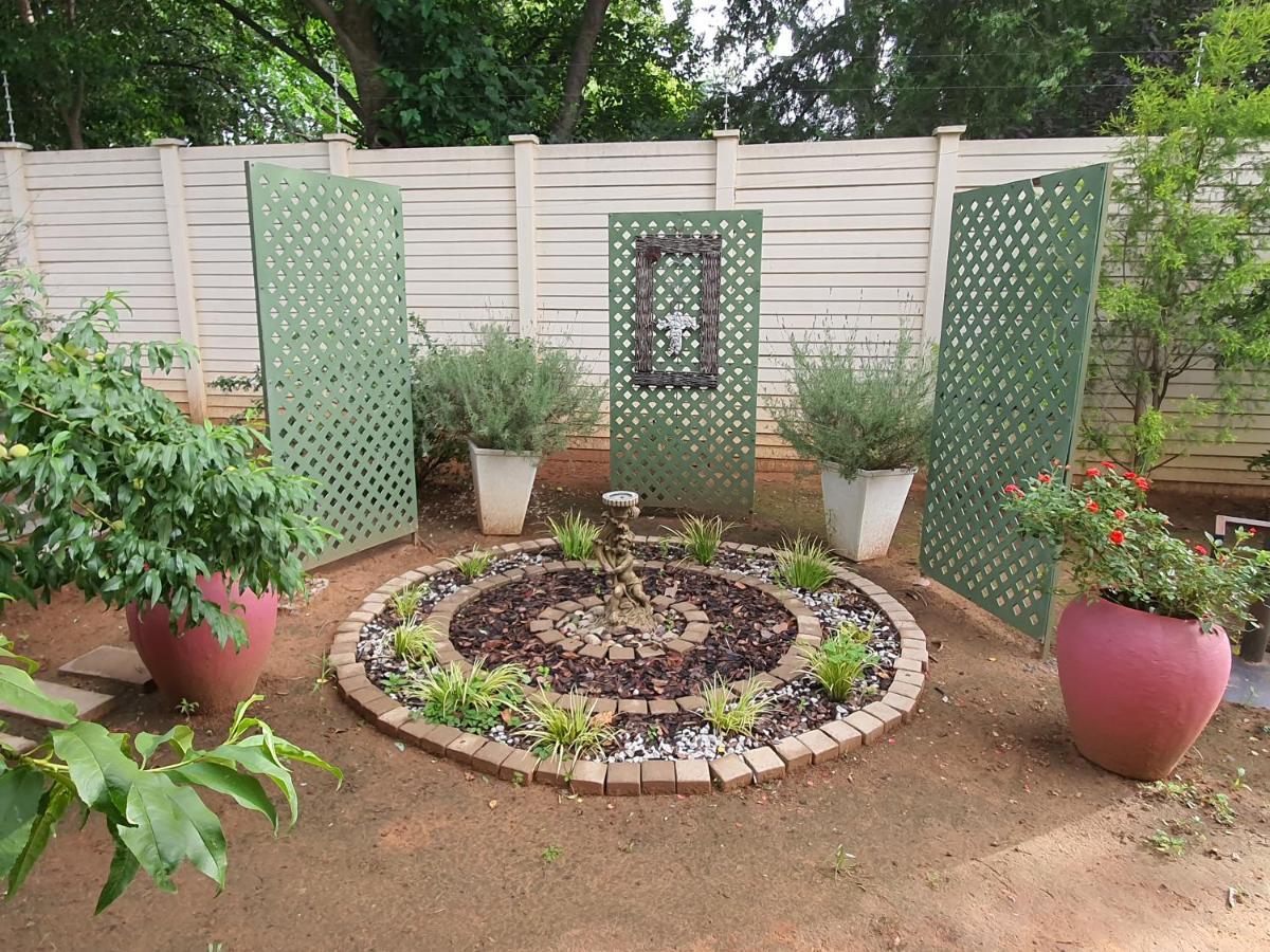 Chic Breeze Hotel Bloemfontein Kültér fotó
